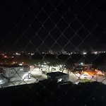 Apartamento Compartilhado Comigo Mais 2 Felinos